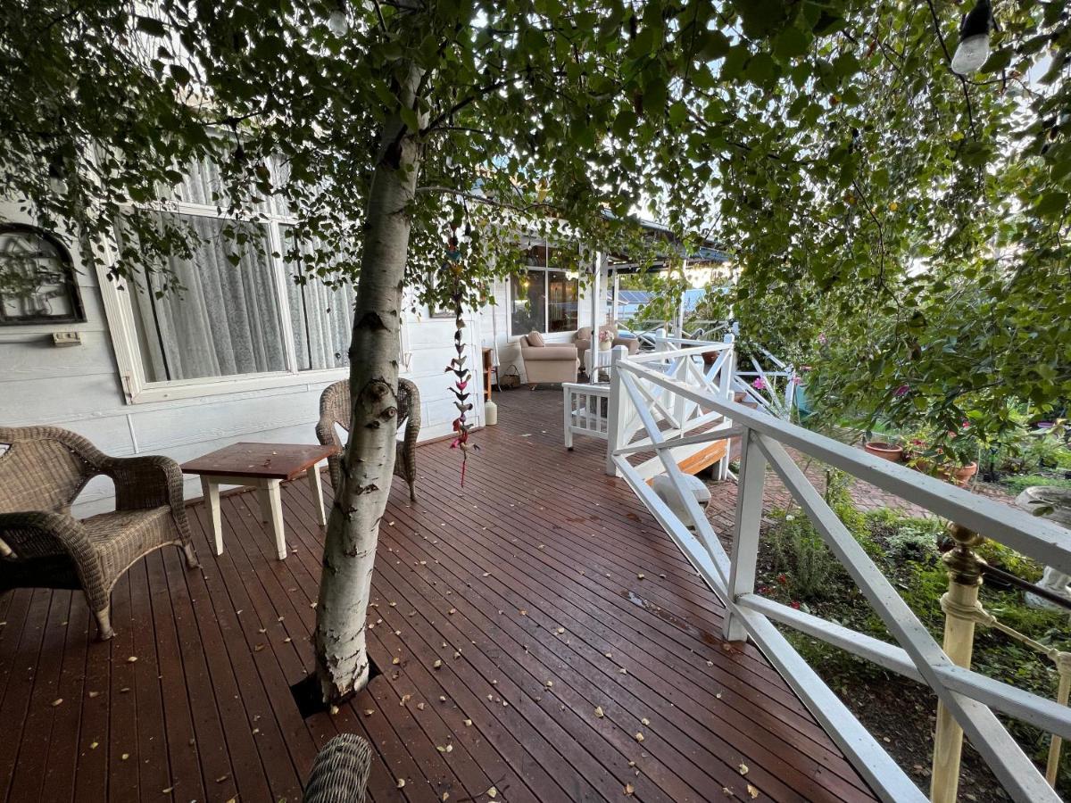 Ivy May Cottage Lakes Entrance Exterior photo