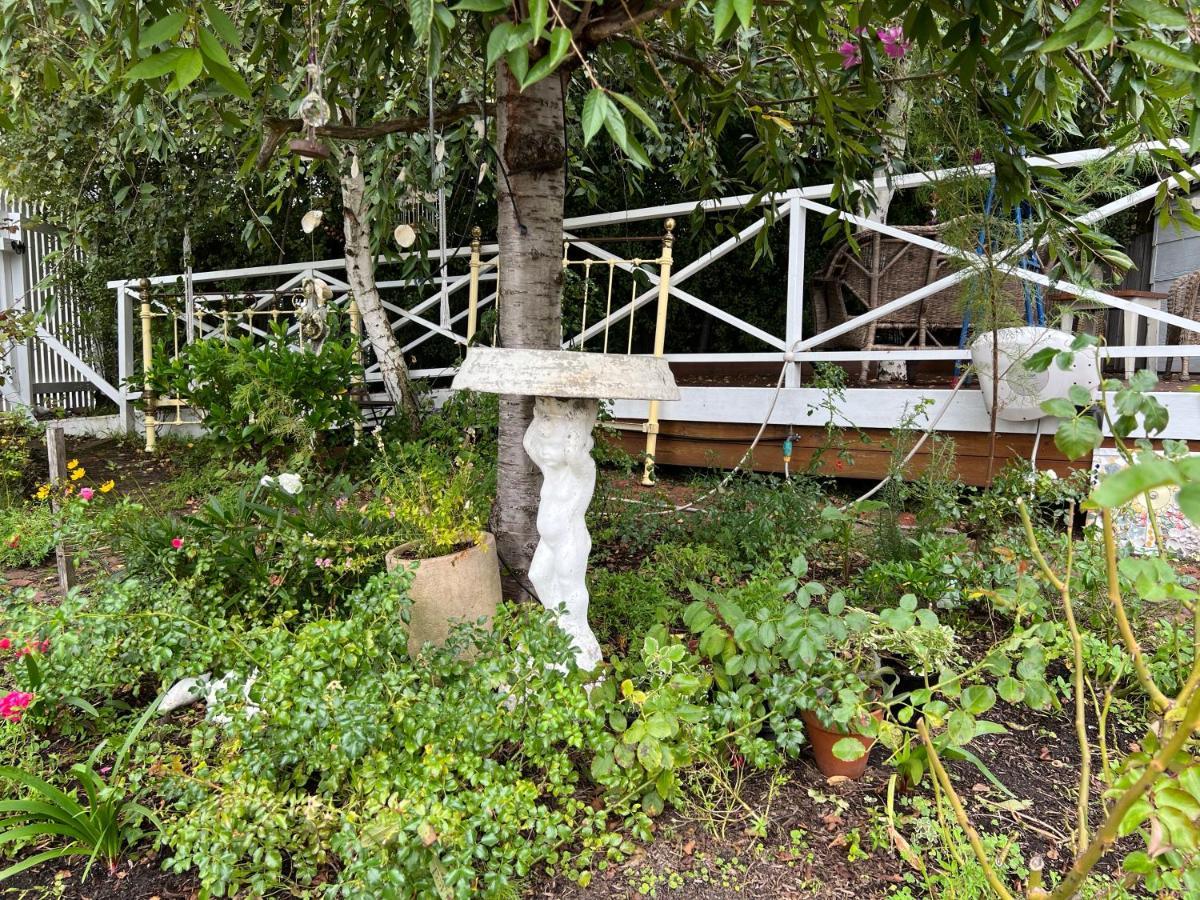 Ivy May Cottage Lakes Entrance Exterior photo