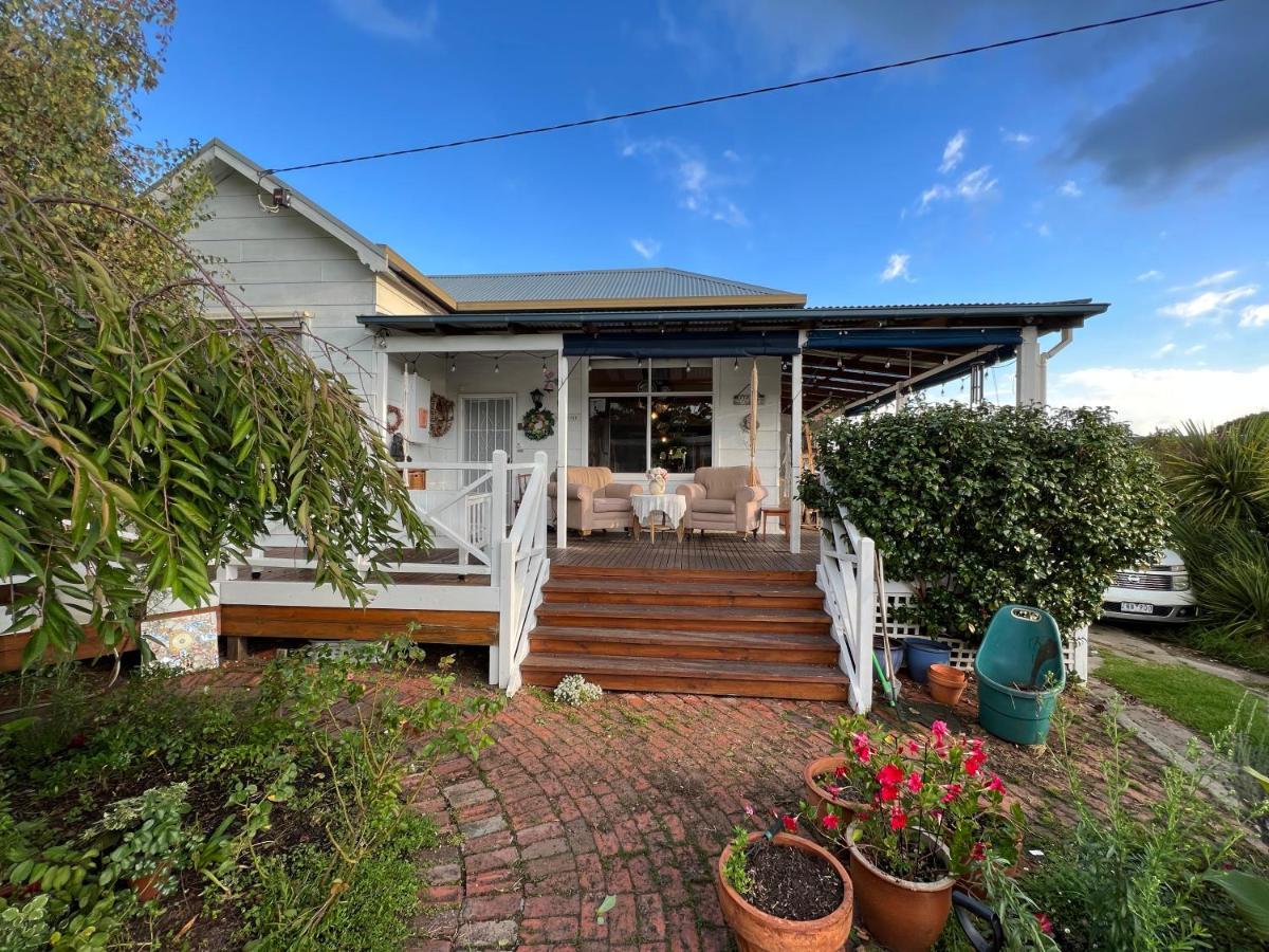 Ivy May Cottage Lakes Entrance Exterior photo